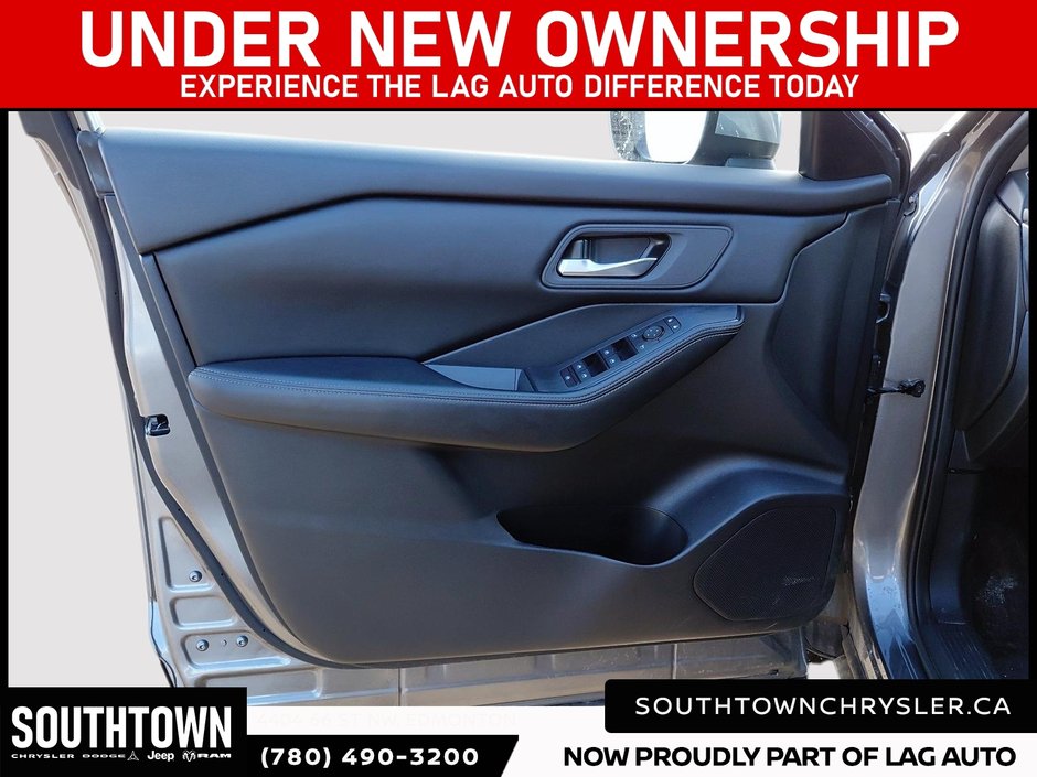 2024 Nissan Rogue SV Moonroof-10