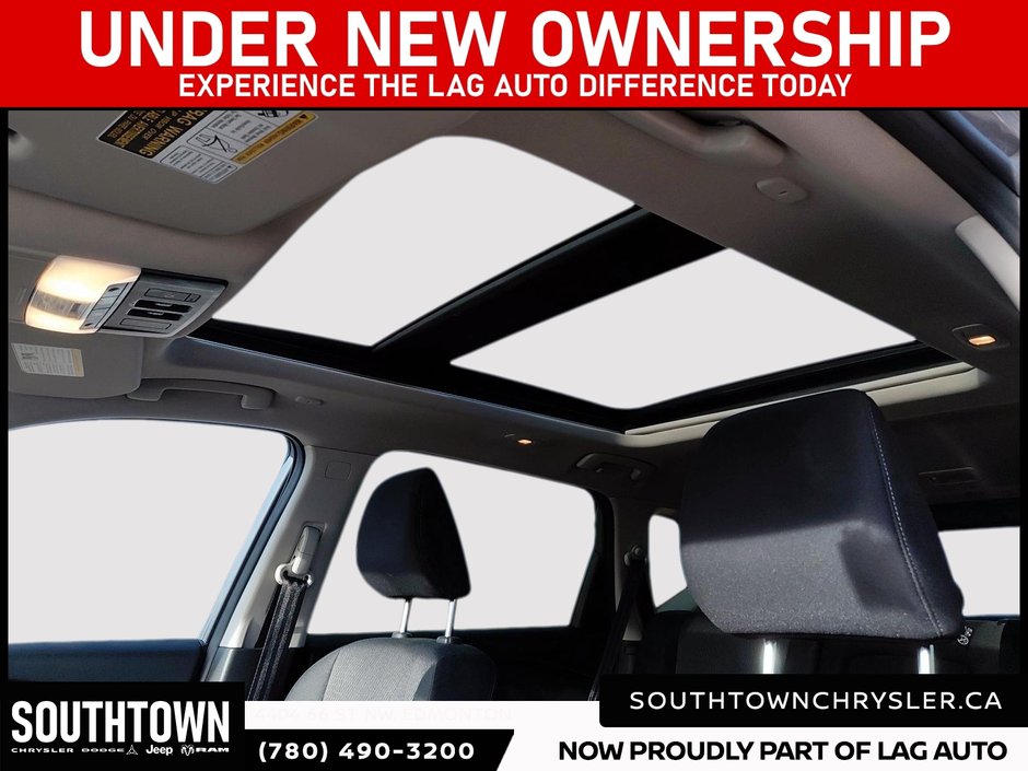 2024 Nissan Rogue SV Moonroof-15