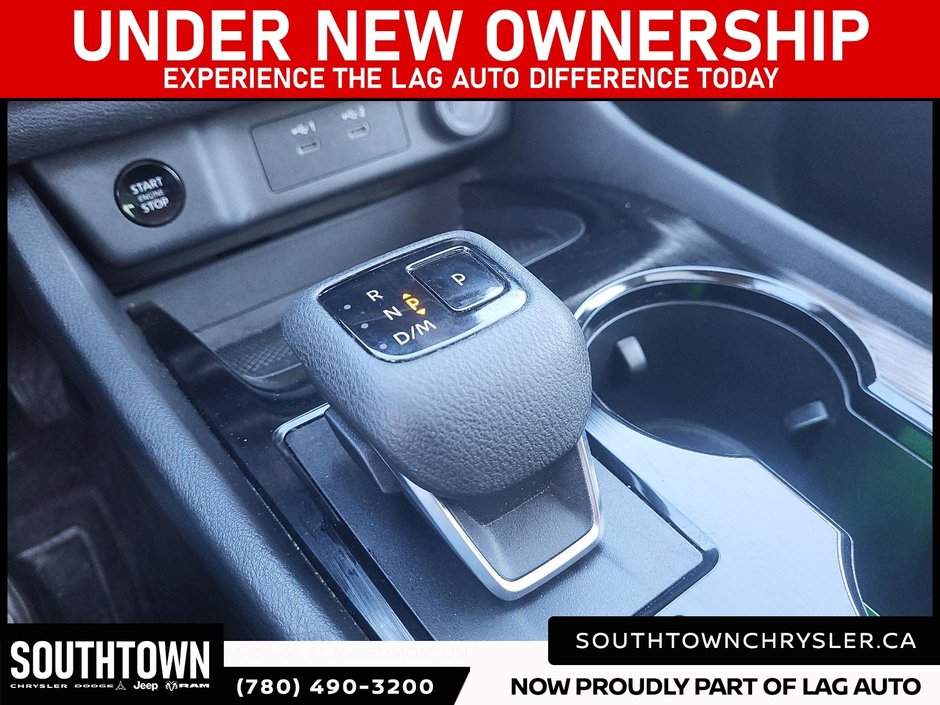 2024 Nissan Rogue SV Moonroof