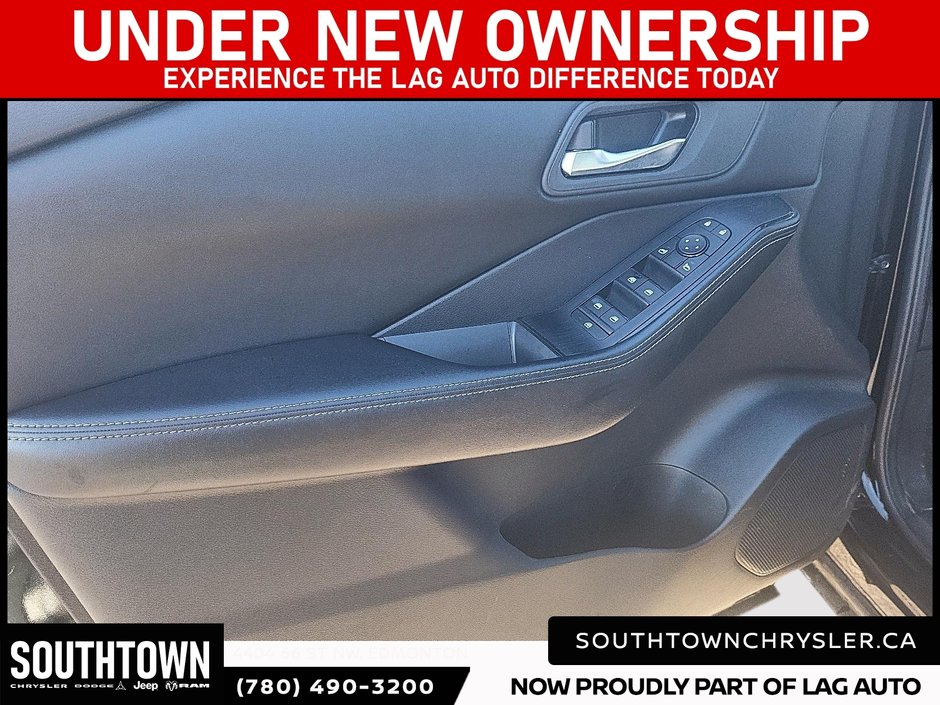 2024 Nissan Rogue SV Moonroof