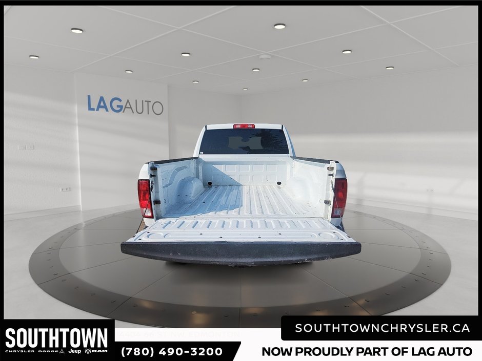 2023 Ram 1500 Classic SLT-15
