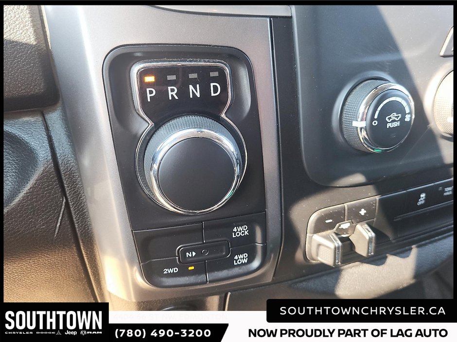2023 Ram 1500 Classic SLT-14