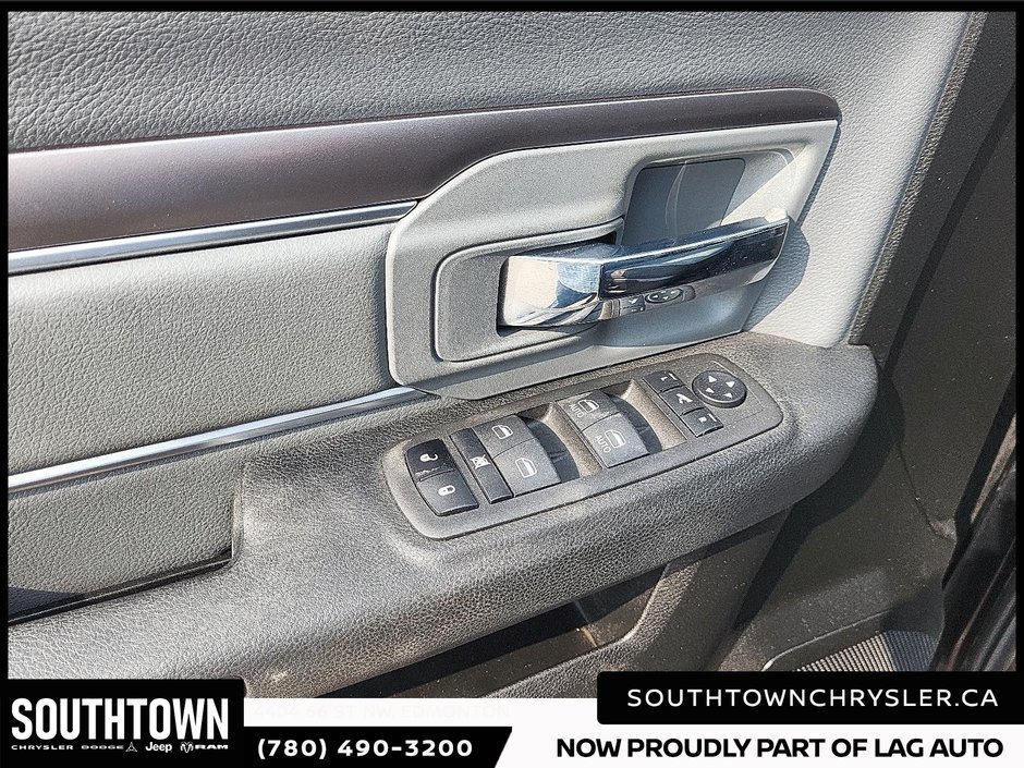 2023 Ram 1500 Classic SLT-8