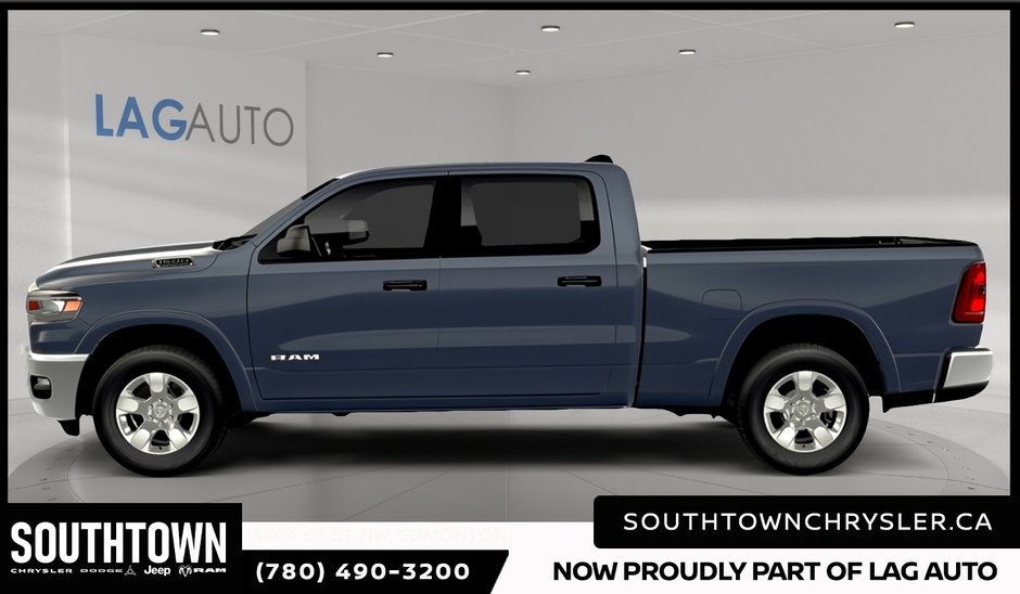 2026 Ram 1500 BIG HORN Night Edition
