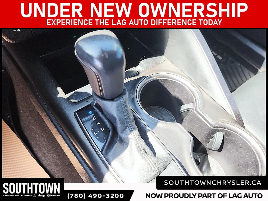 2024 Toyota Camry SE-14