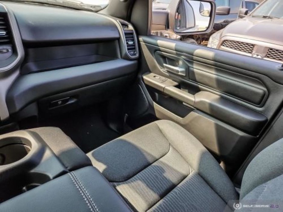 2023 Ram 1500 TRADESMAN IN BRIGHT WHITE EQUIPPED WITH A 5.7L HEMI V8 W/ETORQUE , 4X4 , 8SPD AUTO , TRADESMAN LVL 1 , 3.92 REAR AXLE RATIO , AN-23