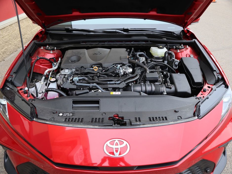 2025 Toyota Camry SE IN CHERRY RED EQUIPPED WITH A 2.5L HYBRID E4 ENGINE , FWD , CVT AUTO , SYNTHETIC LEATHER HEATED SEATS , DIGITAL DASH , BACKUP-29