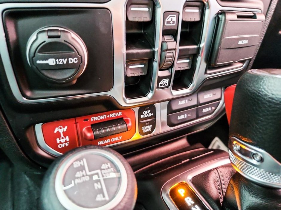 2024 Jeep Wrangler 4xe Wrangler 4XE Rubicon, 2.0L I-4 Turbo PHEV, Off Road ready with enhanced suspension, 3 piece hardtop-26