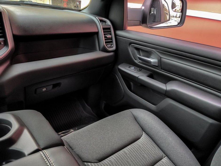 2024 Ram 1500 TRADESMAN, 5.7L HEMI V8 W/ ETORQUE, CLASS IV HITCH RECEIVER, REVERSE CAMERA, SPORT APPEARANCE PACKAGE-24