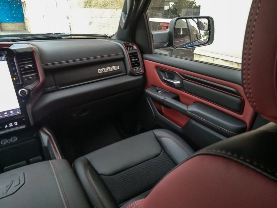 2025 Ram 1500 REBEL IN HYDRO BLUE EQUIPPED WITH A 3.0L TWIN TURBO I6 , 4X4 , 8SPD AUTO , PERF SHOCKS , CLOTH/VINYL BUCKET SEATS-23