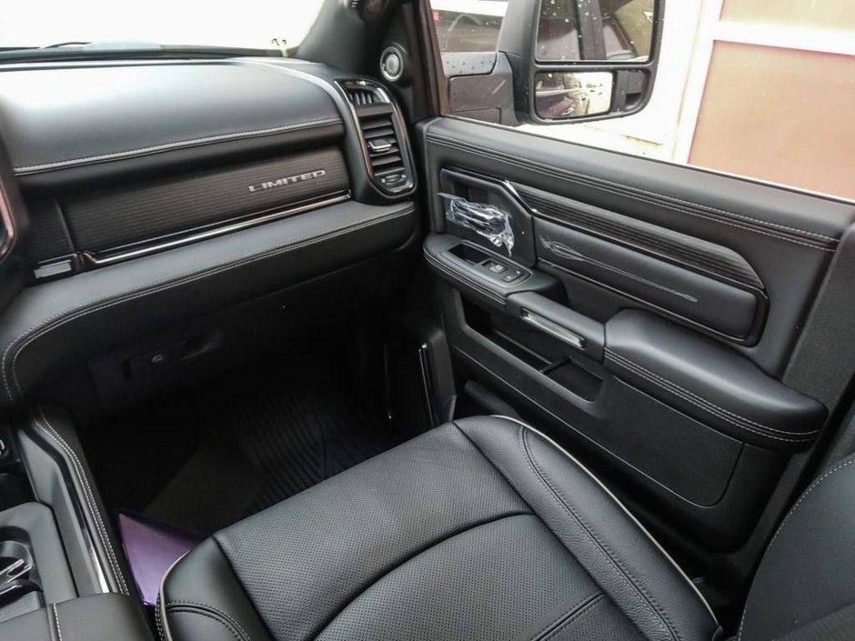 2024 Ram 2500 LIMITED IN PATRIOT BLUE PEARL EQUIPPED WITH A 6.7L CUMMINS TURBO DIESEL , 4X4 , 6SPD AUTO , SUNROOF , LIMITED LVL 1 , 5TH WHEEL-24