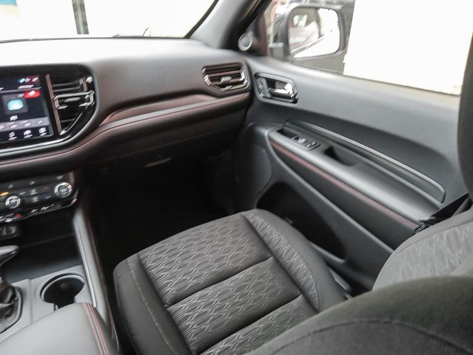 2025 Dodge Durango GT IN WHITE KNUCKLE EQUIPPED WITH A 3.6L V6 , 8SPD TF AUTO , AWD , LED LIGHTS , BACKUP CAM , PARK SENSE REAR , BSM/RCPD , PUSH S-24