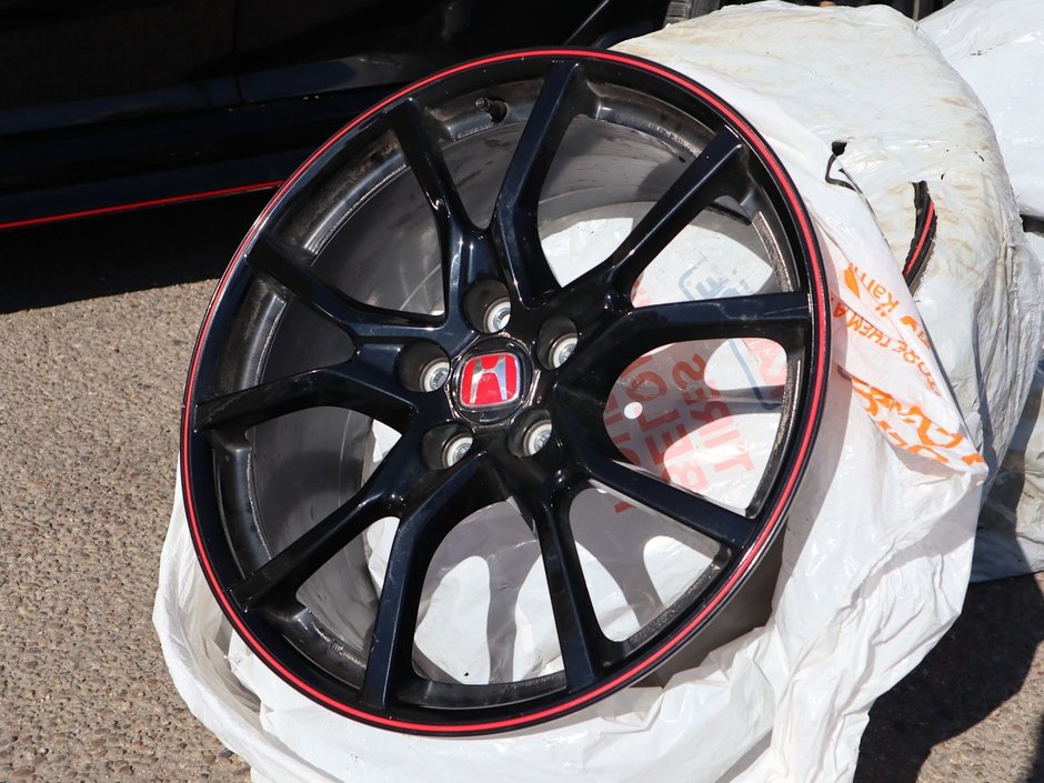 2019 Honda Civic Type R TYPE R IN BLACK EQUIPPED WITH A 300+HP 2.0L TURBO , FWD , 6SPD MANUAL , RECARO BUCKET SEATS , PREMIUM AUDIO , BACKUP CAM , AC ,-32