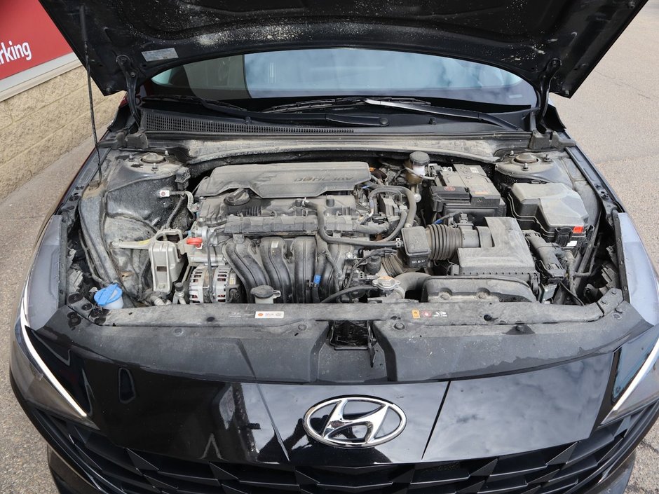 2023 Hyundai Elantra PREFERRED IN BLACK EQUIPPED WITH A 2.0L I4 , FWD , CVT AUTO , CLOTH HEATED SEATS , AC , CRUISE , BACKUP CAM , APPLE CARPLAY/ANDR-26