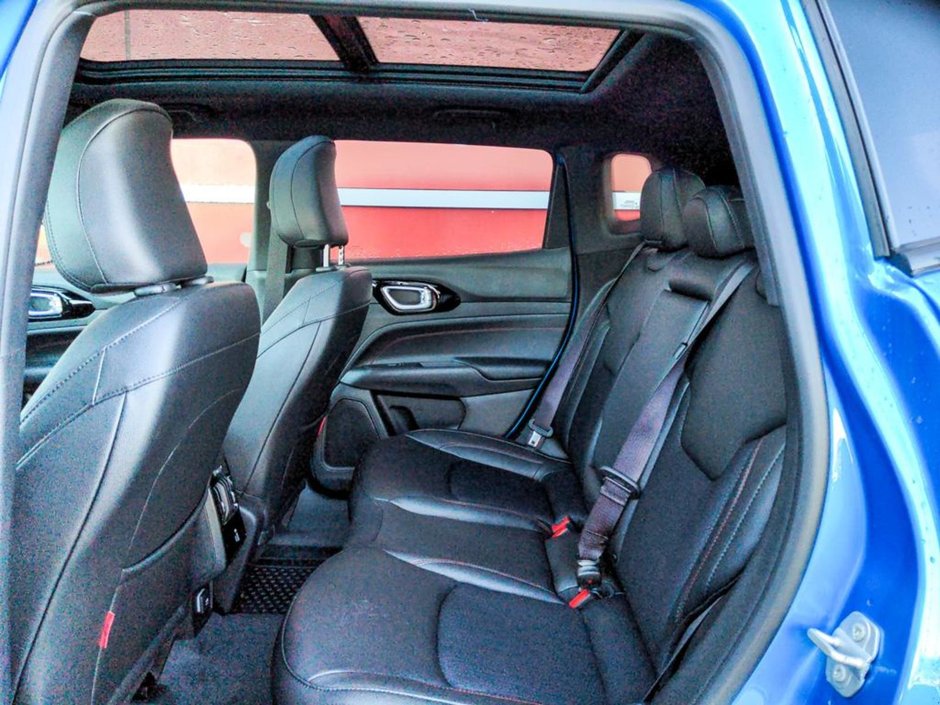 2024 Jeep Compass TRAILHAWK IN LASER BLUE PEARL EQUIPPED WITH A 2.0L TURBO I4 , 4X4 , 8SPD AUTO , DRIVER ASSIST GROUP I , SUN SOUND & NAV GROUP ,-25