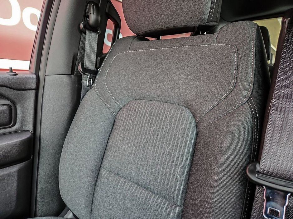 2023 Ram 1500 TRADESMAN IN BRIGHT WHITE EQUIPPED WITH A 5.7L HEMI V8 W/ETORQUE , 4X4 , 8SPD AUTO , TRADESMAN LVL 1 , HITCH RECEIVER , BACKUP C-23