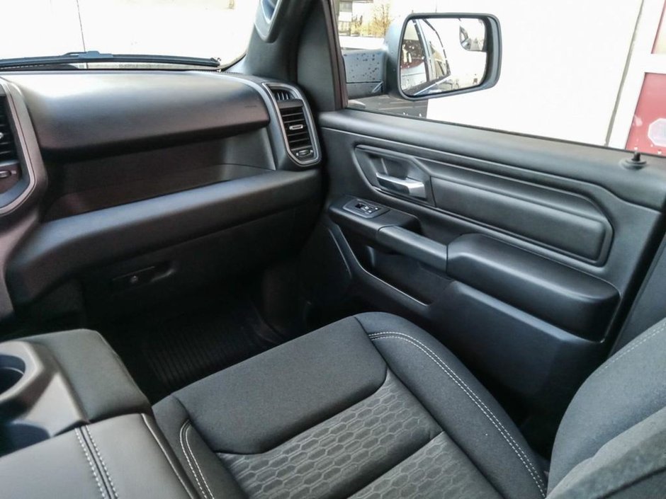 2025 Ram 1500 WARLOCK IN HYDRO BLUE EQUIPPED WITH A 3.0L TWIN TUBRO HURRICANE I6 , 4X4 , 8SPD AUTO , E LOCKER REAR AXLE , BACKUP CAM , PERF SH-23