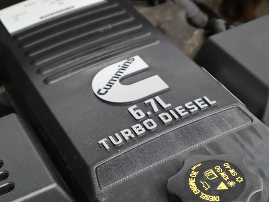 2023 Ram 2500 LARAMIE MEGA CAB NIGHT EDITION IN GRANITE CRYSTAL EQUIPPED WITH A 6.7L CUMMINS TURBO DIESEL I6 , 4X4 , 6SPD AUTO , SUNROOF , LAR-33