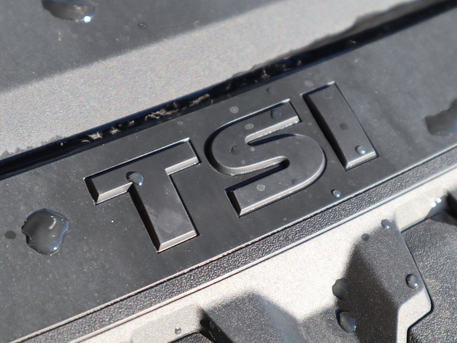 2021 Volkswagen Passat HIGHLINE IN BLACK EQUIPPED WITH A 2.0L TURBO I4 , FWD , 6SPD AUTO , PREMIUM SYNTHETIC LEATHER HEATED SEATS , DUAL ZONE AC , BACK-28