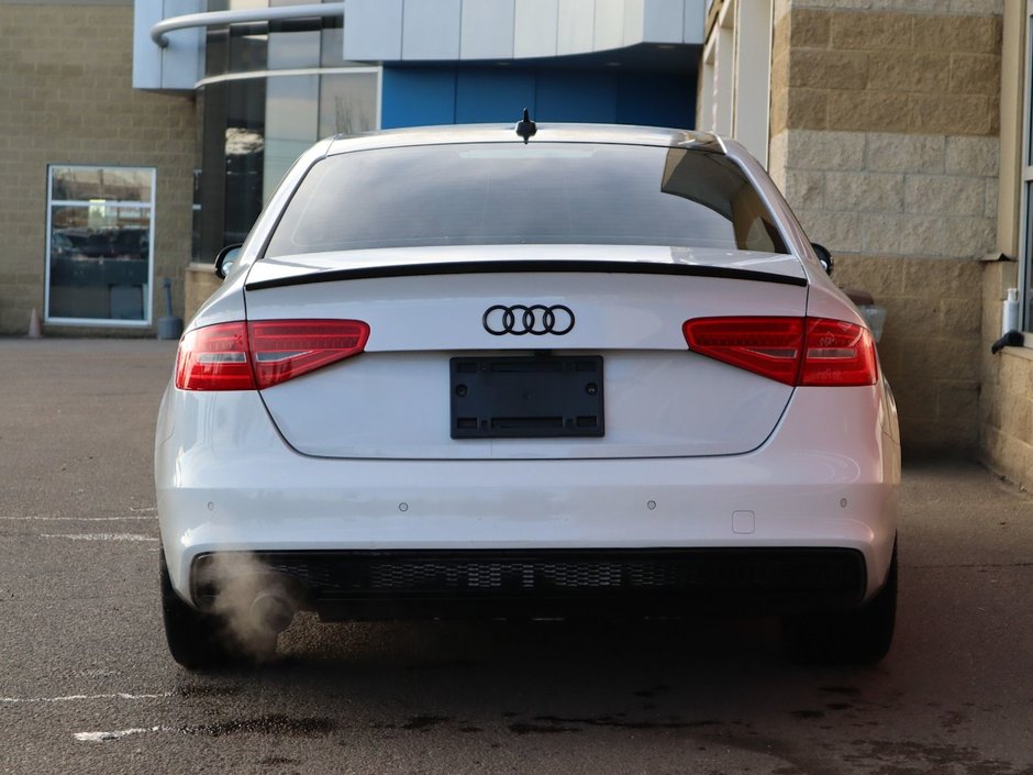 2016 Audi A4 PROGRESSIV PLUS IN WHITE EQUIPPED WITH A 2.0L TURBO I4 , QUATTRO AWD , 8SPD AUTO , LEATHER HEATED SEATS , SUNROOF , PREMIUM AUDI-8