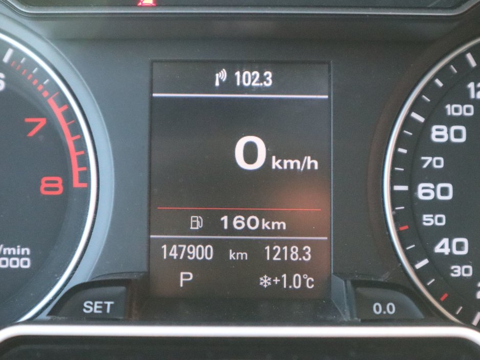 2016 Audi A4 PROGRESSIV PLUS IN WHITE EQUIPPED WITH A 2.0L TURBO I4 , QUATTRO AWD , 8SPD AUTO , LEATHER HEATED SEATS , SUNROOF , PREMIUM AUDI-26