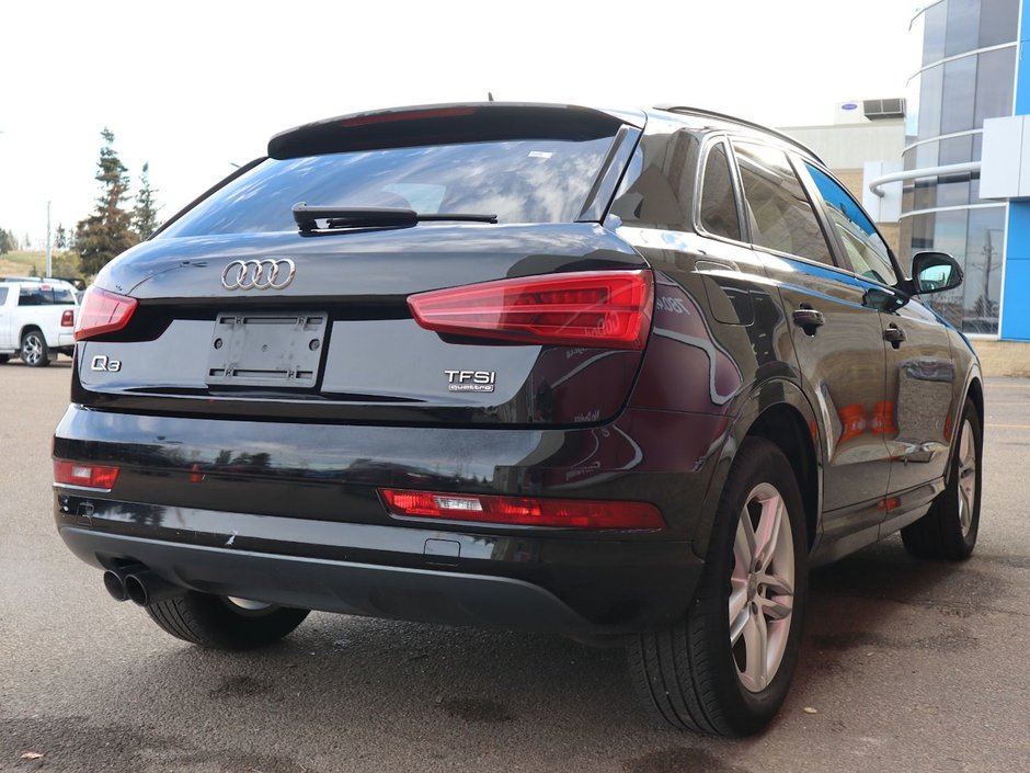 2017 Audi Q3 KOMFORT IN BLACK EQUIPPED WITH A 2.0L TURBO I4 , QUATTRO AWD , 6SPD AUTO , LEATHER HEATED SEATS , PREMIUM AUDIO , BACKUP CAM , D-9