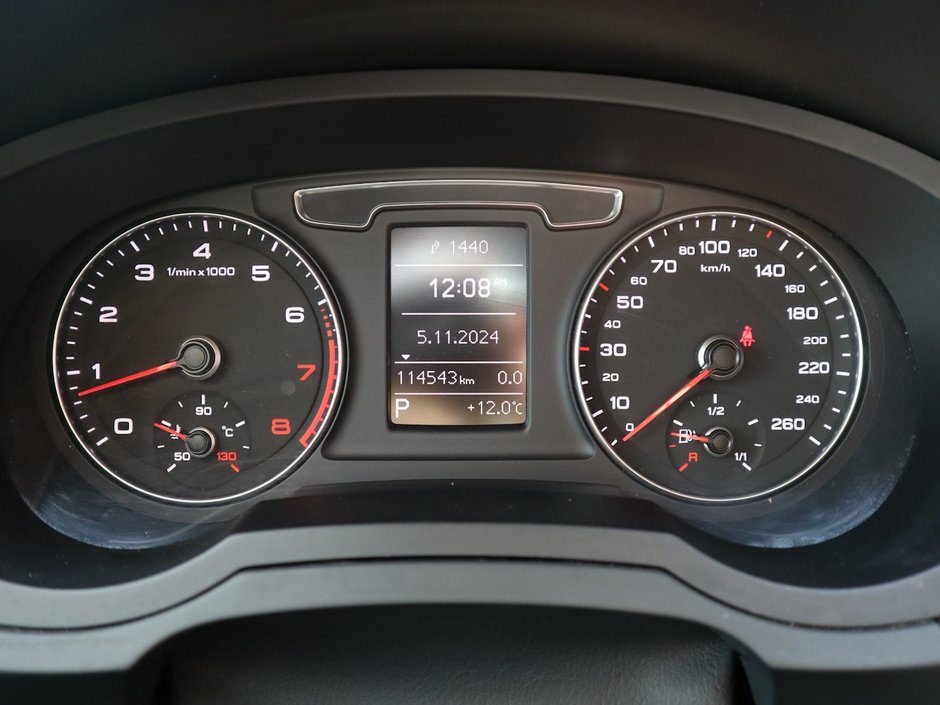 2017 Audi Q3 KOMFORT IN BLACK EQUIPPED WITH A 2.0L TURBO I4 , QUATTRO AWD , 6SPD AUTO , LEATHER HEATED SEATS , PREMIUM AUDIO , BACKUP CAM , D-26