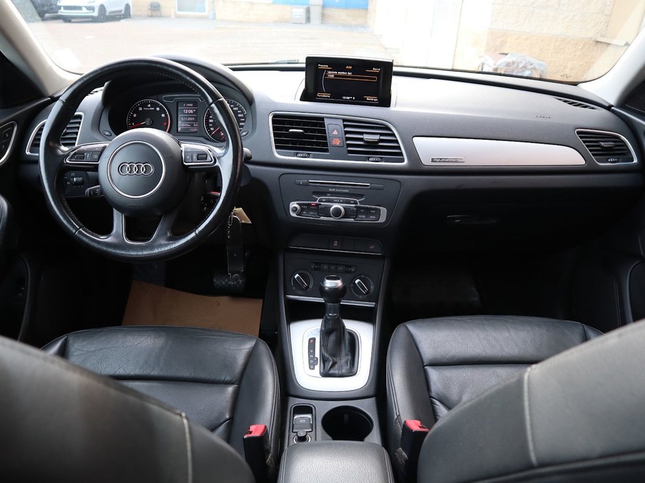 2017 Audi Q3 KOMFORT IN BLACK EQUIPPED WITH A 2.0L TURBO I4 , QUATTRO AWD , 6SPD AUTO , LEATHER HEATED SEATS , PREMIUM AUDIO , BACKUP CAM , D-22