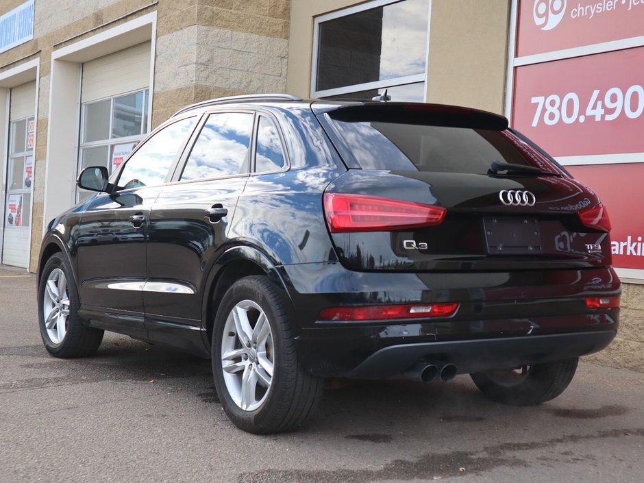 2017 Audi Q3 KOMFORT IN BLACK EQUIPPED WITH A 2.0L TURBO I4 , QUATTRO AWD , 6SPD AUTO , LEATHER HEATED SEATS , PREMIUM AUDIO , BACKUP CAM , D-7