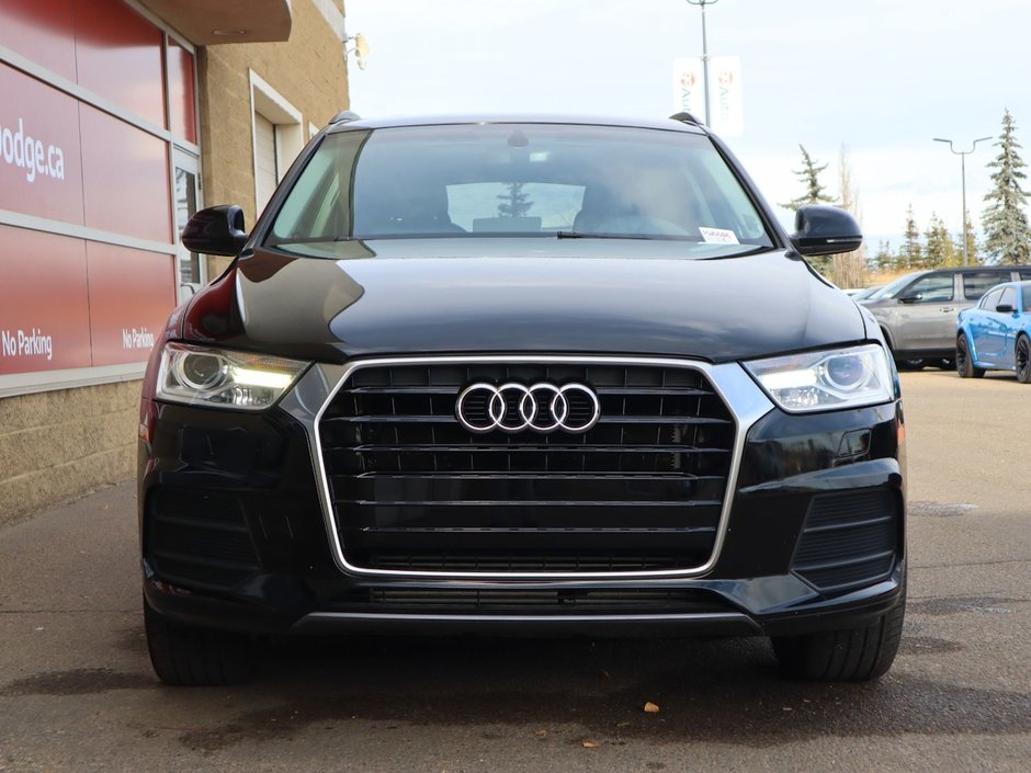 2017 Audi Q3 KOMFORT IN BLACK EQUIPPED WITH A 2.0L TURBO I4 , QUATTRO AWD , 6SPD AUTO , LEATHER HEATED SEATS , PREMIUM AUDIO , BACKUP CAM , D-1
