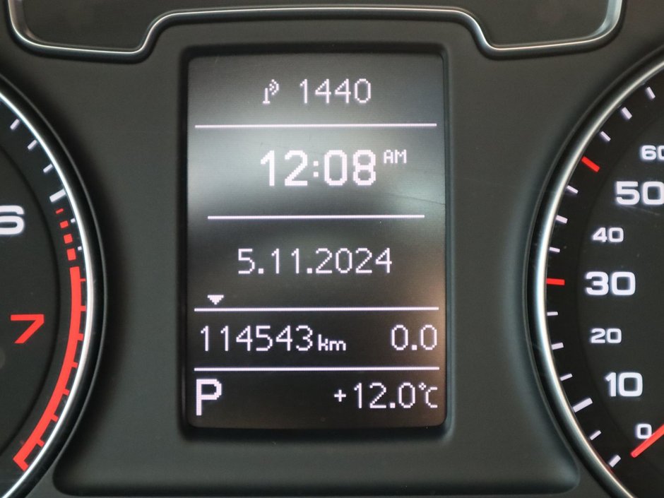 2017 Audi Q3 KOMFORT IN BLACK EQUIPPED WITH A 2.0L TURBO I4 , QUATTRO AWD , 6SPD AUTO , LEATHER HEATED SEATS , PREMIUM AUDIO , BACKUP CAM , D-27