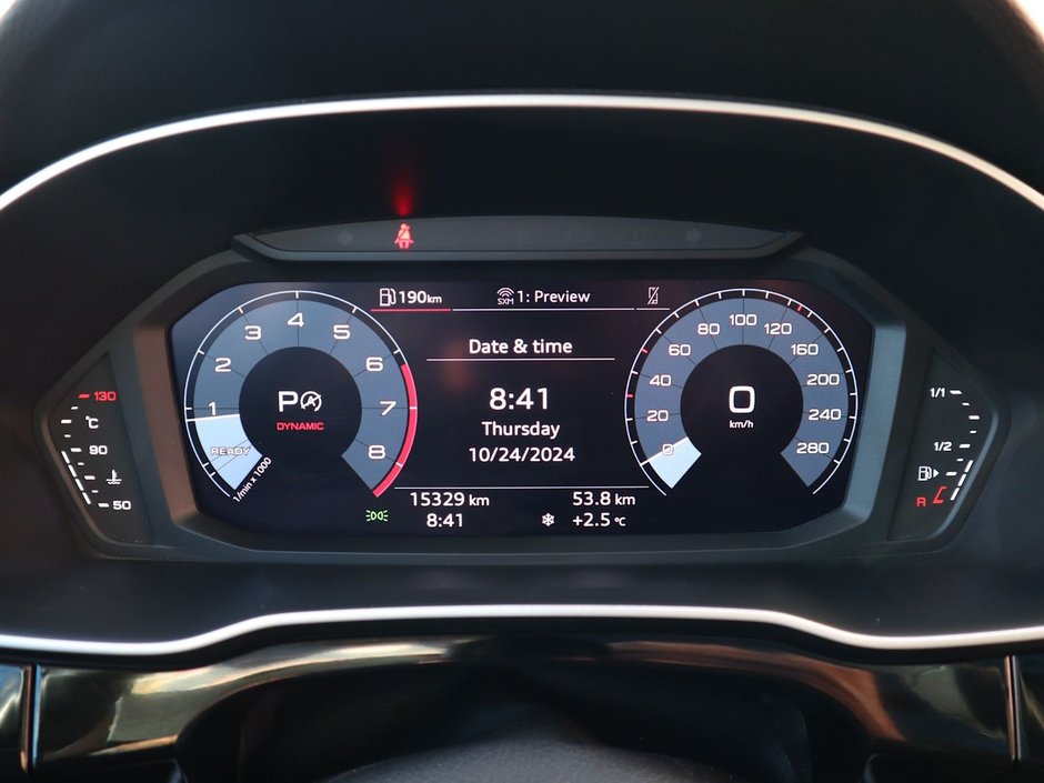 2024 Audi Q3 KOMFORT IN WHITE EQUIPPED WITH A 2.0L TURBO I4 , QUATTRO AWD , 8SPD AUTO , PANORAMIC SUNROOF , LEATHER HEATED SEATS + SW , PWR L-26