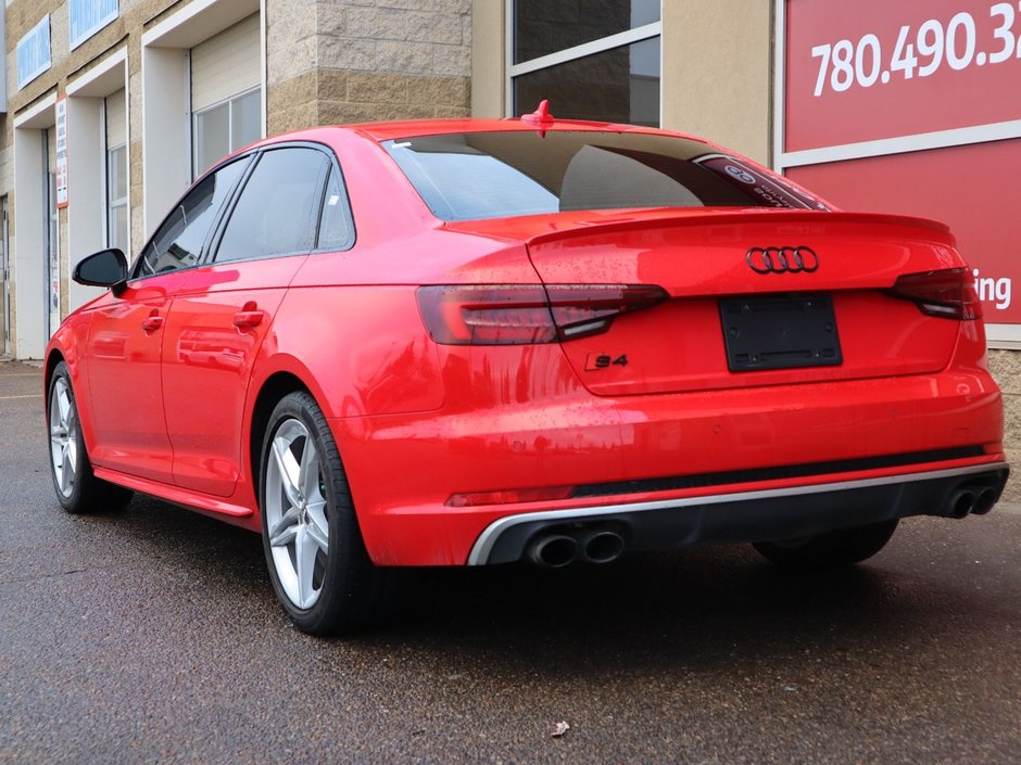 2018 Audi S4 SEDAN PROGRESSIV IN RED EQUIPPED WITH A 3.0L TURBO V6 , QUATTRO AWD , 8SPD AUTO , LEATHER HEATED SEATS , PREMIUM AUDIO , DUAL ZONE AC-7