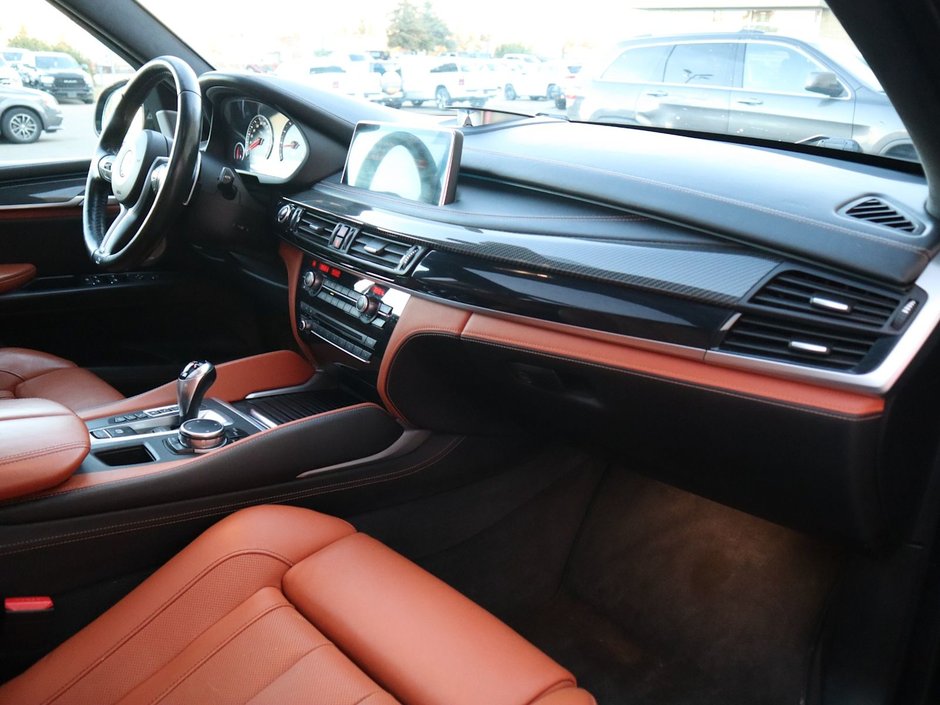 2016 BMW X5 M M IN BLACK EQUIPPED WITH A TWIN TURBO 4.4L V8 , AWD , 8SPD AUTO , QUATTRO EXHAUST , PREMIUM AUDIO , NAV , SUNROOF , DUAL ZONE AC-22