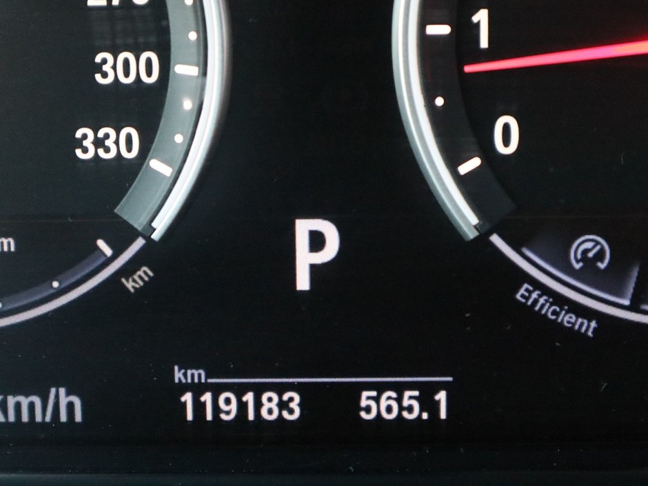 2016 BMW X5 M M IN BLACK EQUIPPED WITH A TWIN TURBO 4.4L V8 , AWD , 8SPD AUTO , QUATTRO EXHAUST , PREMIUM AUDIO , NAV , SUNROOF , DUAL ZONE AC-31