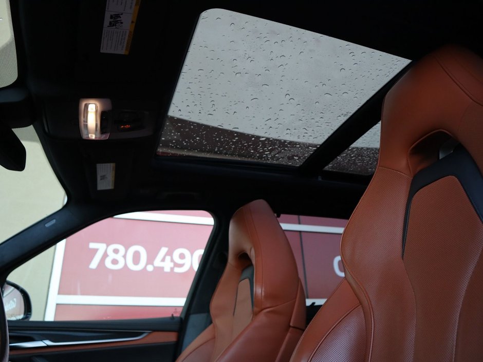 2016 BMW X5 M M IN BLACK EQUIPPED WITH A TWIN TURBO 4.4L V8 , AWD , 8SPD AUTO , QUATTRO EXHAUST , PREMIUM AUDIO , NAV , SUNROOF , DUAL ZONE AC-19