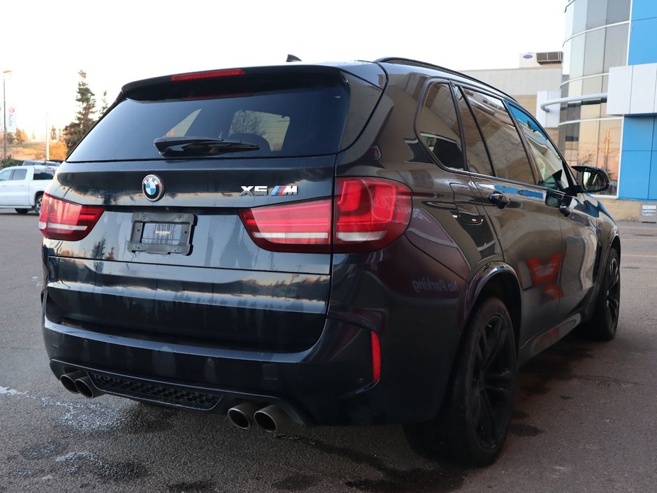 2016 BMW X5 M M IN BLACK EQUIPPED WITH A TWIN TURBO 4.4L V8 , AWD , 8SPD AUTO , QUATTRO EXHAUST , PREMIUM AUDIO , NAV , SUNROOF , DUAL ZONE AC-10