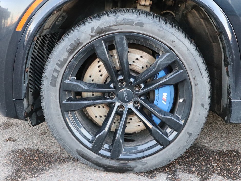 2016 BMW X5 M M IN BLACK EQUIPPED WITH A TWIN TURBO 4.4L V8 , AWD , 8SPD AUTO , QUATTRO EXHAUST , PREMIUM AUDIO , NAV , SUNROOF , DUAL ZONE AC-5