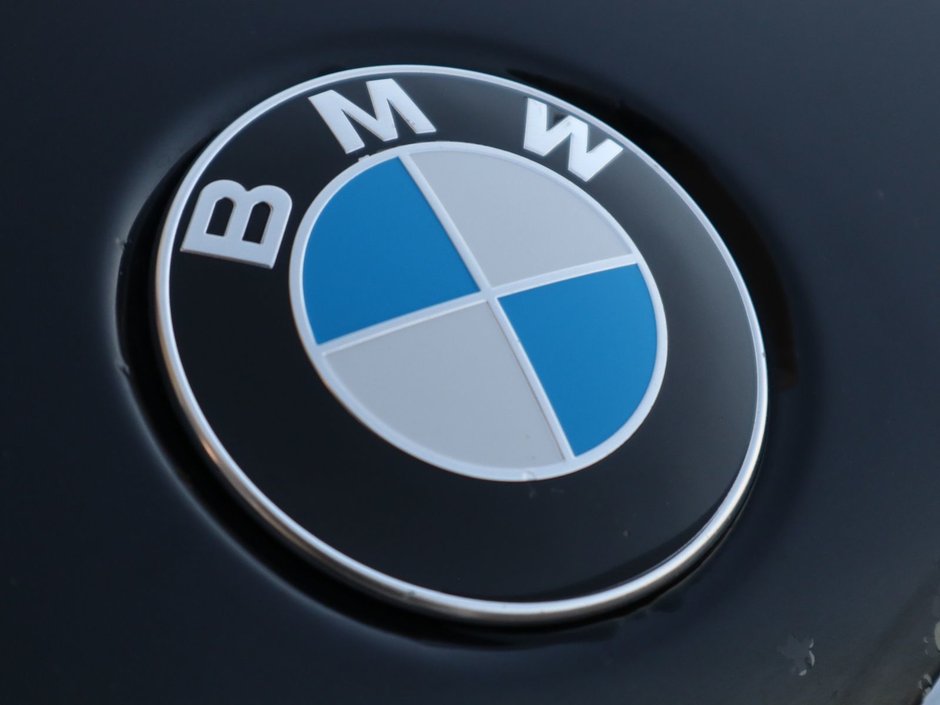 2016 BMW X5 M M IN BLACK EQUIPPED WITH A TWIN TURBO 4.4L V8 , AWD , 8SPD AUTO , QUATTRO EXHAUST , PREMIUM AUDIO , NAV , SUNROOF , DUAL ZONE AC-2