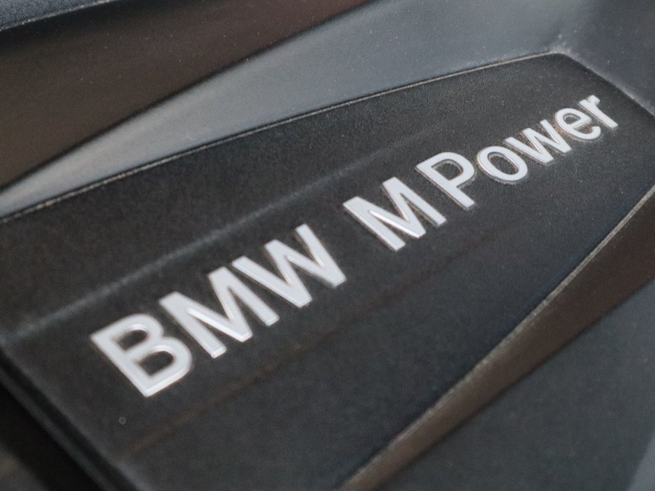 2016 BMW X5 M M IN BLACK EQUIPPED WITH A TWIN TURBO 4.4L V8 , AWD , 8SPD AUTO , QUATTRO EXHAUST , PREMIUM AUDIO , NAV , SUNROOF , DUAL ZONE AC-34