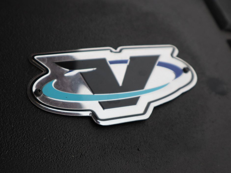 2015 Chevrolet Camaro SS IN RED EQUIPPED WITH A 6.2L V8 , FWD , AUTO TRANSMISSION , DUAL EXHAUST , LEATHER HEATED BUCKET SEATS , SUNROOF , PREMIUM BOS-28