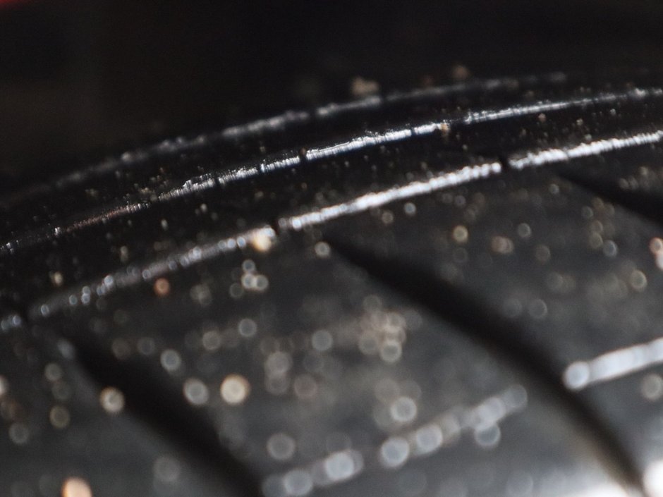 2015 Chevrolet Camaro SS IN RED EQUIPPED WITH A 6.2L V8 , FWD , AUTO TRANSMISSION , DUAL EXHAUST , LEATHER HEATED BUCKET SEATS , SUNROOF , PREMIUM BOS-6