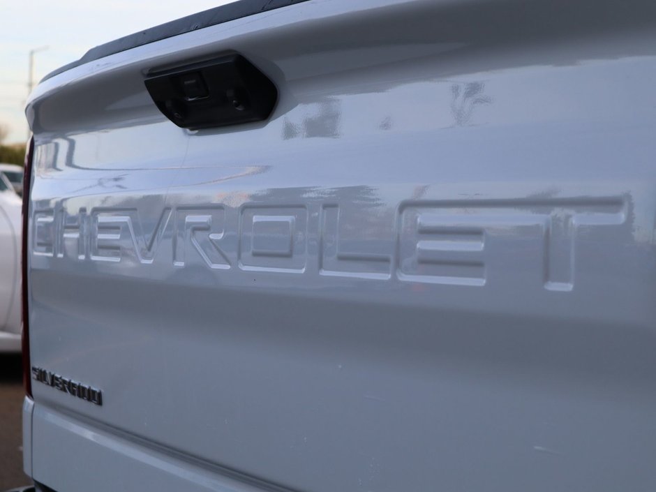 2022 Chevrolet Silverado 1500 WORK TRUCK IN WHITE EQUIPPED WITH A 5.3L VORTEC V8 , 4X4 , AUTO TRANSMISSION , REG CAB , AC , CRUISE , PWR LOCKS/WINDOWS , BACKU-13