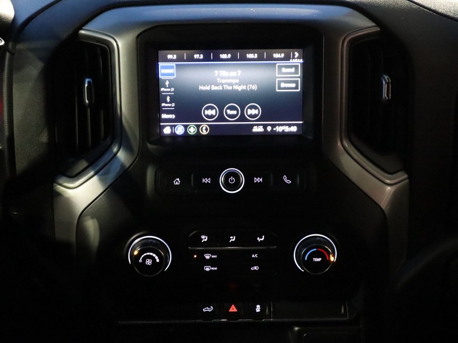 2021 Chevrolet Silverado 2500HD CUSTOM IN SUMMIT WHITE EQUIPPED WITH A 6.6L V8 , 6SPD AUTO , 4X4 , BLACK ACCENTS , CUSTOME VALUE PCKG , REMOTE START , TRAILER M-23