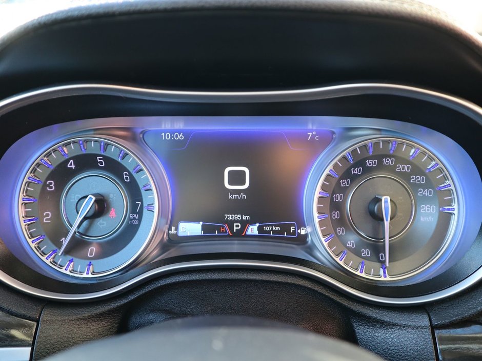 2017 Chrysler 300 TOURING IN VELVET RED PEARL EQUIPPED WITH A 3.6L V6 , RWD , 8SPD TF AUTO , VALUE PCKG , DUAL ZONE AC , PWR DRIVER SEAT , PANORAM-24