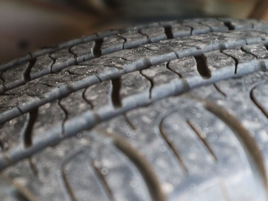 2017 Chrysler 300 TOURING IN VELVET RED PEARL EQUIPPED WITH A 3.6L V6 , RWD , 8SPD TF AUTO , VALUE PCKG , DUAL ZONE AC , PWR DRIVER SEAT , PANORAM-5