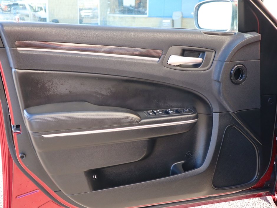 2017 Chrysler 300 TOURING IN VELVET RED PEARL EQUIPPED WITH A 3.6L V6 , RWD , 8SPD TF AUTO , VALUE PCKG , DUAL ZONE AC , PWR DRIVER SEAT , PANORAM-14