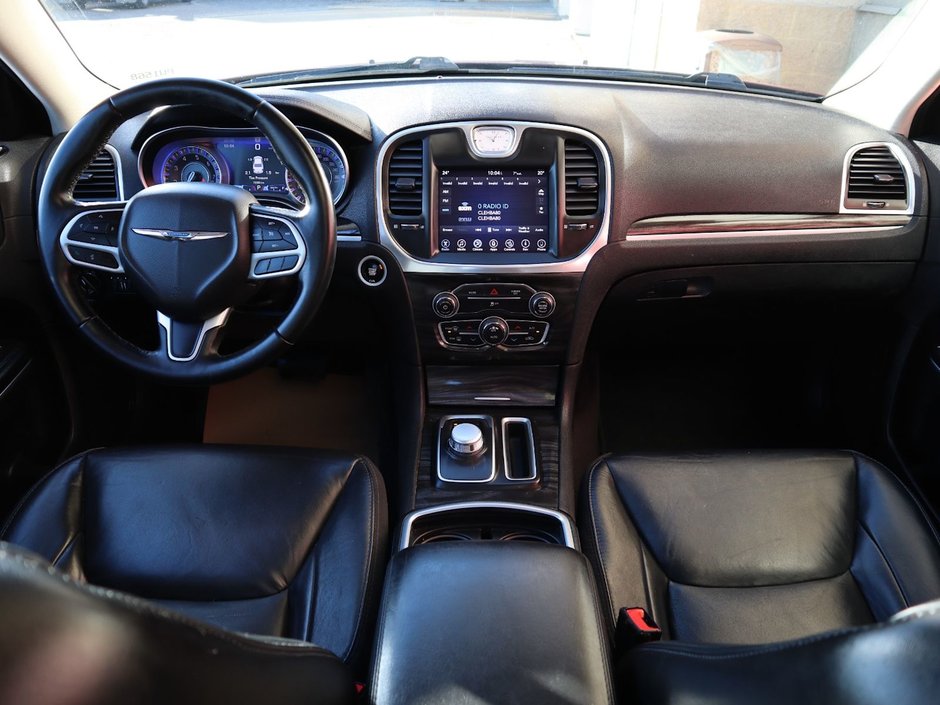 2017 Chrysler 300 TOURING IN VELVET RED PEARL EQUIPPED WITH A 3.6L V6 , RWD , 8SPD TF AUTO , VALUE PCKG , DUAL ZONE AC , PWR DRIVER SEAT , PANORAM-20