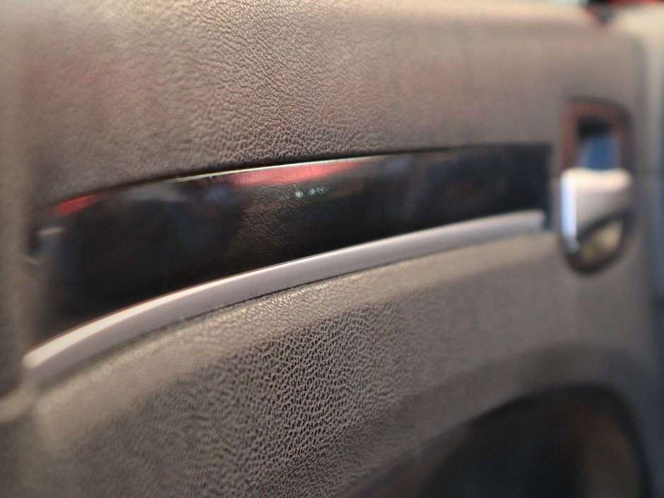 2017 Chrysler 300 TOURING IN VELVET RED PEARL EQUIPPED WITH A 3.6L V6 , RWD , 8SPD TF AUTO , VALUE PCKG , DUAL ZONE AC , PWR DRIVER SEAT , PANORAM-15