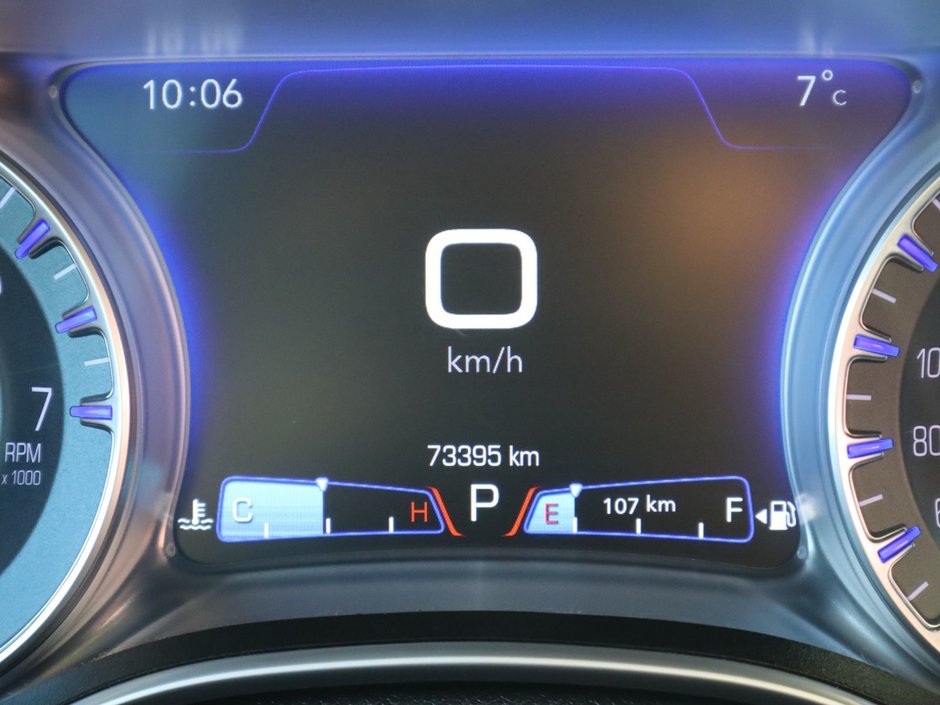 2017 Chrysler 300 TOURING IN VELVET RED PEARL EQUIPPED WITH A 3.6L V6 , RWD , 8SPD TF AUTO , VALUE PCKG , DUAL ZONE AC , PWR DRIVER SEAT , PANORAM-25